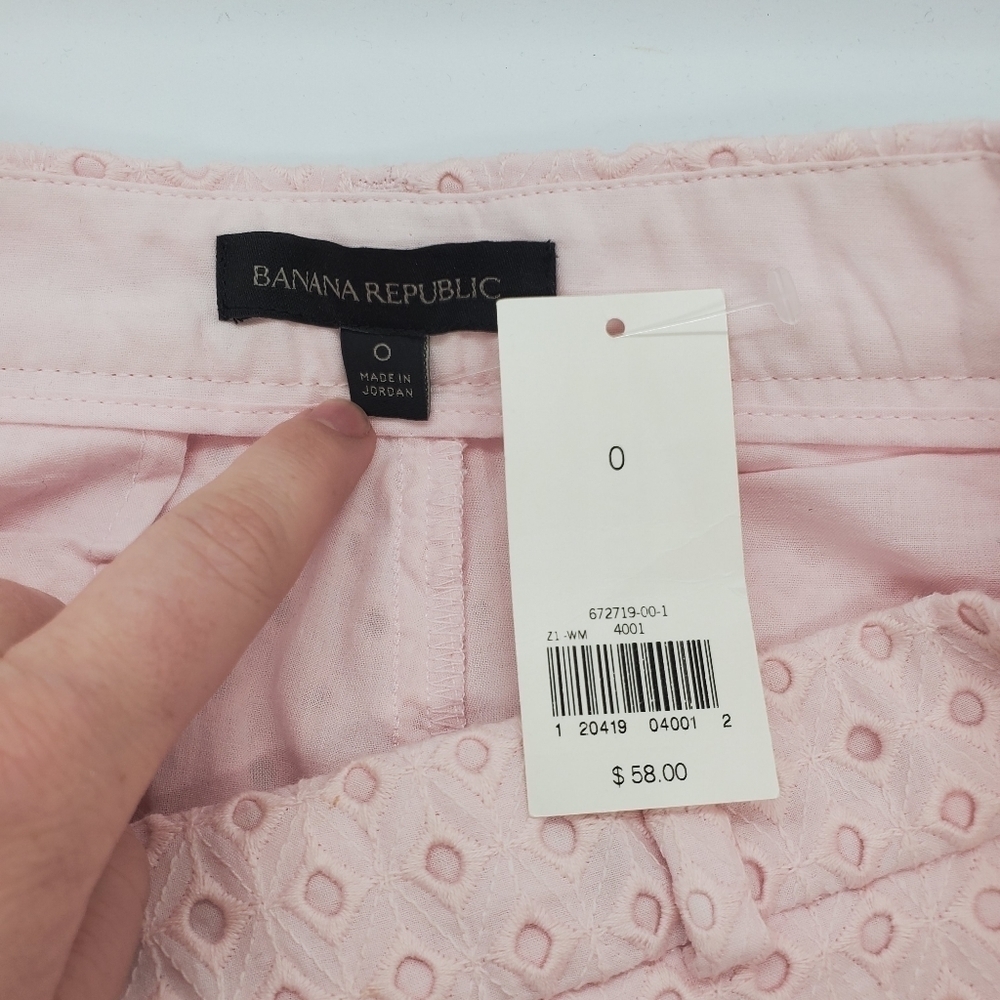 Banana Republic blush eyelet shorts - Picture 5 of 6